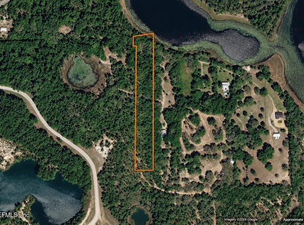 120 HOWARD LAKE Trail, Interlachen, FL 32148