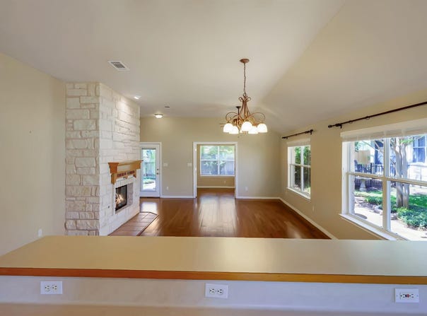 125 Sabine DR, Georgetown, TX 78628