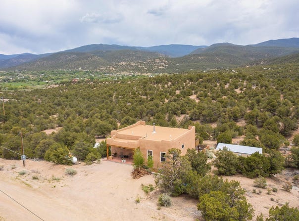 46 Tatanka Trail, Taos, NM 87557