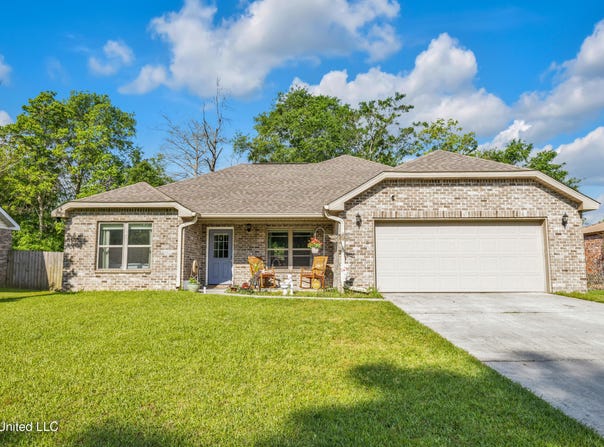15155 Sunset Drive, Gulfport, MS 39503