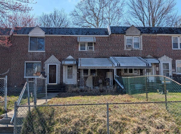 452 WESTMONT DR, DARBY, PA 19023
