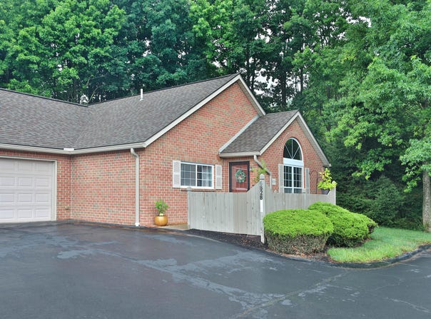 6828 Silverrock Drive, New Albany, OH 43054