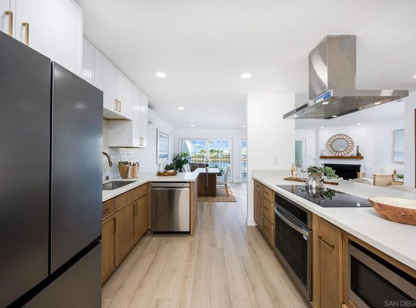 38 Antigua Ct, Coronado, CA 92118