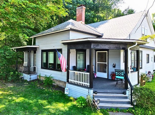 50 Lycoming St, Canton, PA 17724