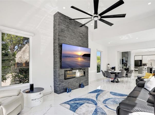 359 Sundial Cir, Margate, FL 33068