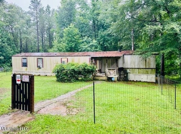 15024 Emory Road Road, West, MS 39192