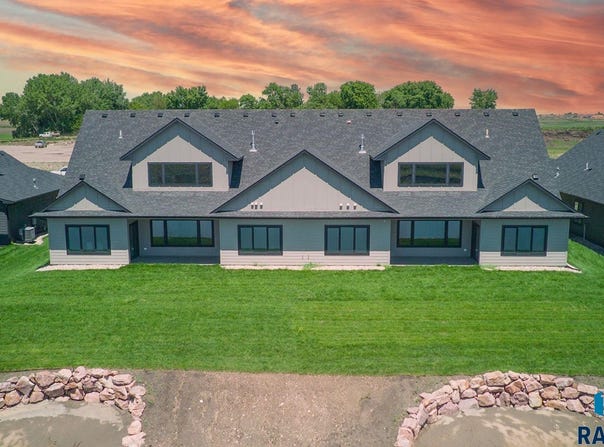 1137 E Thompson Pl, Tea, SD 57064