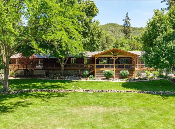 13719 Highway 238, Jacksonville, OR 97530