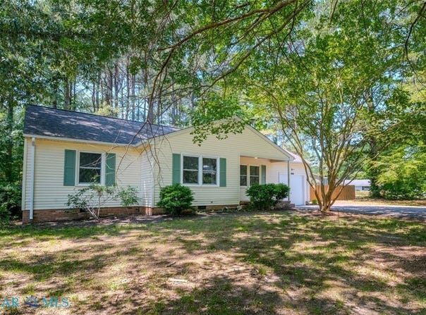 6464 Meadow Drive, Gloucester, VA 23061