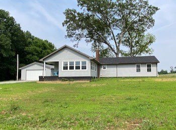 1162  IL Hwy 1, Carmi, IL 62821