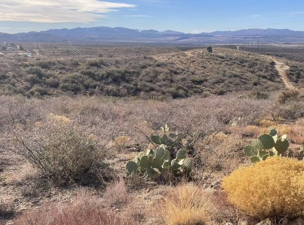 8470-256 W Webster Road, Wilhoit, AZ 86332