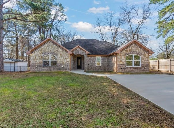 810 Alexander Road, Mount Pleasant, TX 75455