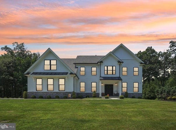 5 RANDOLPH DRIVE, ROBBINSVILLE, NJ 08691