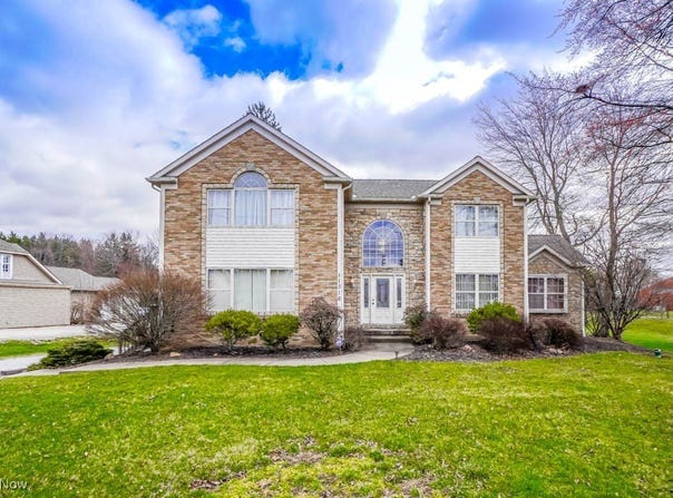 11316 Cleveland Avenue NW, Uniontown, OH 44685