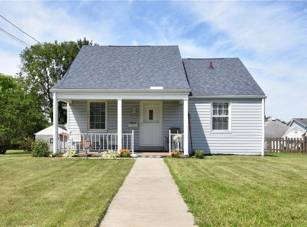 6914 Monroe Ave, West Mifflin, PA 15122