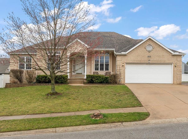 13 Kincraig Drive, Valparaiso, IN 46385