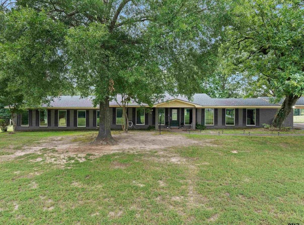 2957 S US 259, Henderson, TX 75654