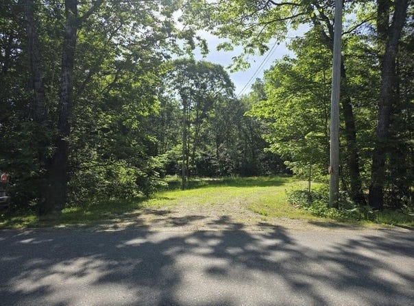 127 Hanscom Road, Benton, ME 04901