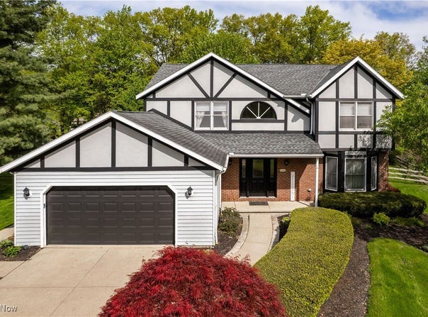 21428 Montclare Boulevard, Strongsville, OH 44149