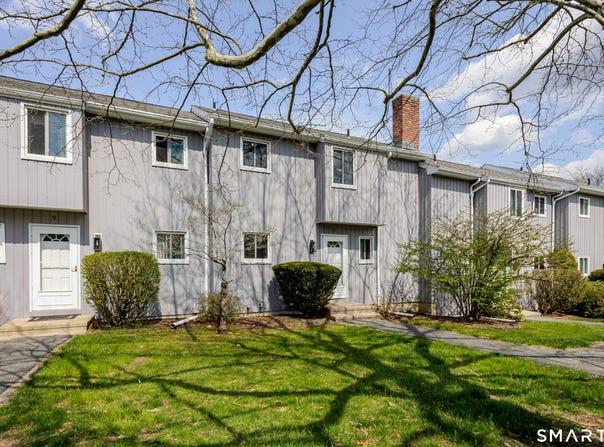 10 Monika Lane, Brookfield, CT 06804