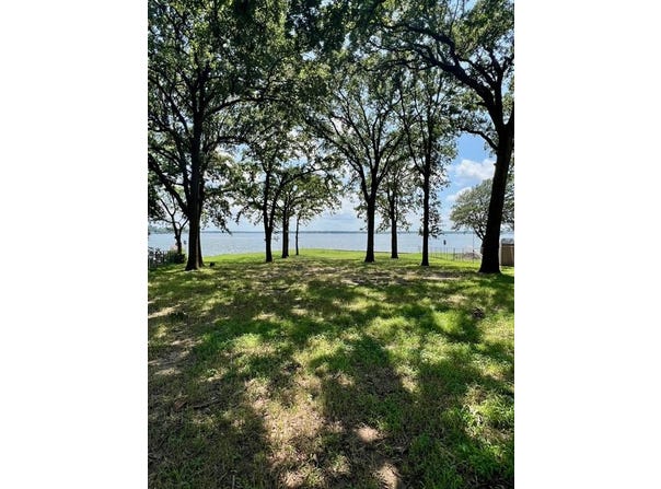131 Jeffrey Circle, Gun Barrel City, TX 75156