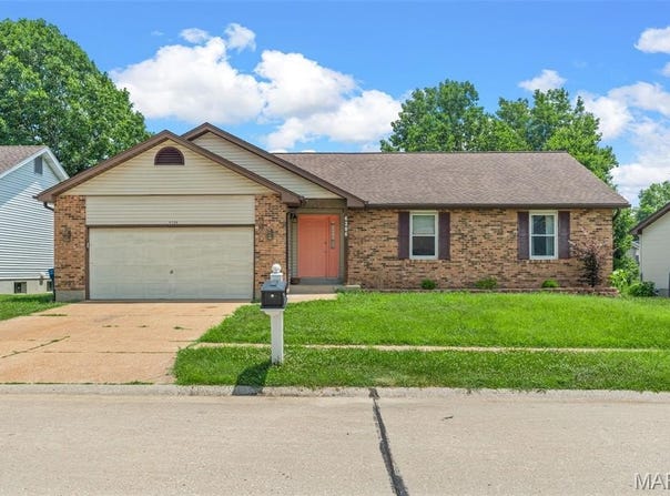 6206 Stratford Glen Court, Unincorporated, MO 63129