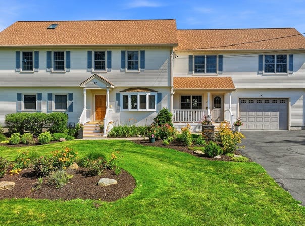 37 Upland Rd, Holyoke, MA 01040