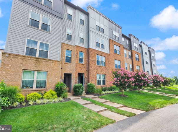 10338 RATCLIFFE TRAIL, MANASSAS, VA 20110