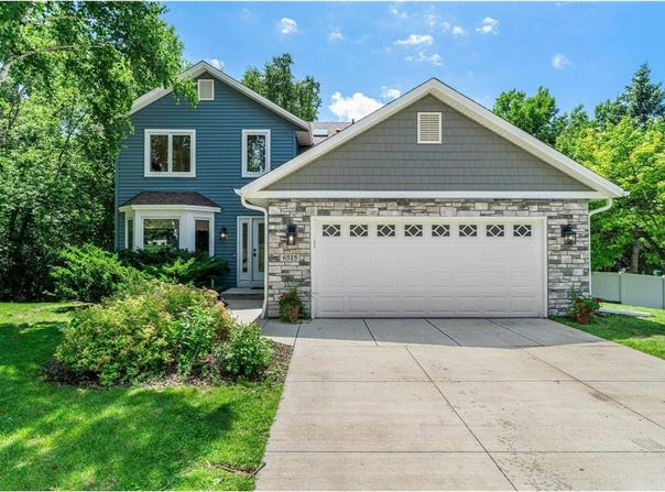 6515 Gray Fox Curve, Chanhassen, MN 55317