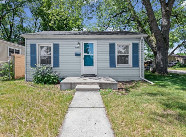 23401 Powell, Hazel Park, MI 48030