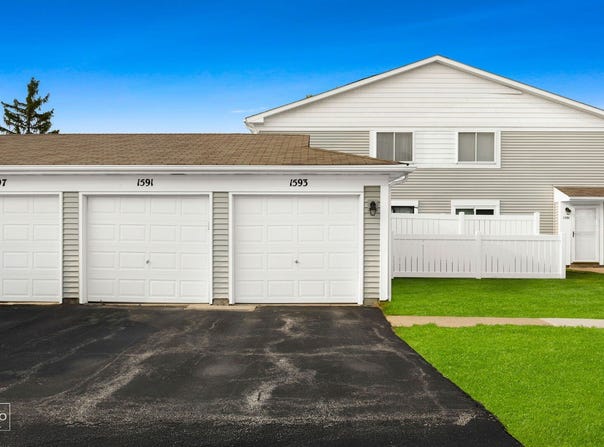 1593 Cornell Place, Hoffman Estates, IL 60169