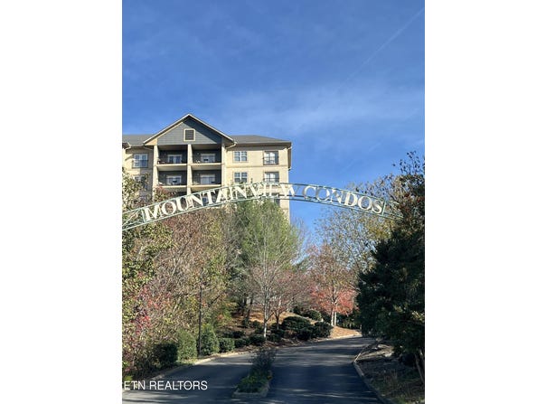 124 Plaza Drive, Pigeon Forge, TN 37863