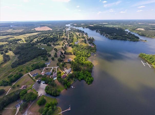 Waters Edge Drive, Summerton, SC 29148