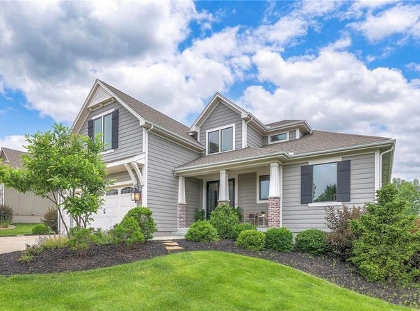 8120 Lone Elm Road, Lenexa, KS 66220