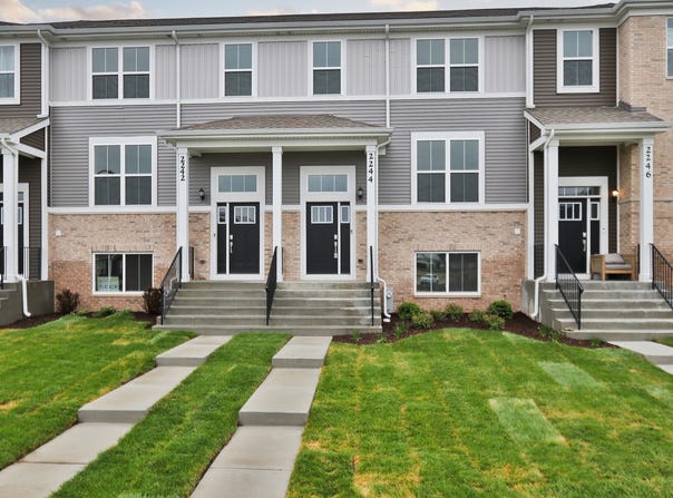 2244 Stonegate Road, Algonquin, IL 60102