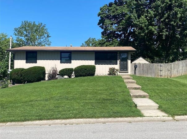 5900 N Michigan Place, Kansas City, MO 64118