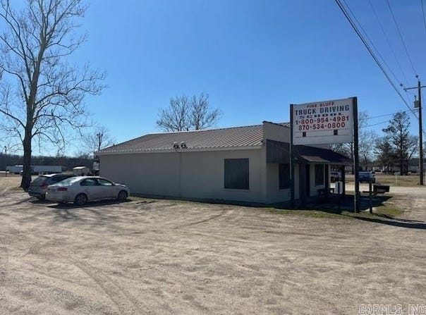 4208 S Highway 65, Pine Bluff, AR 71601