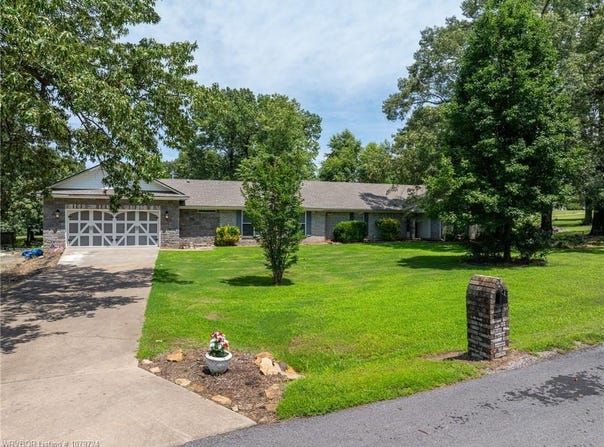 2702 Rambo  CIR, Lavaca, AR 72941