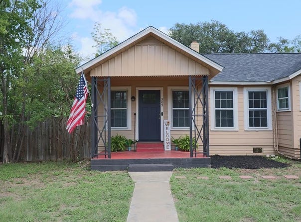 503 S Lewis Ave, Kerrville, TX 78028