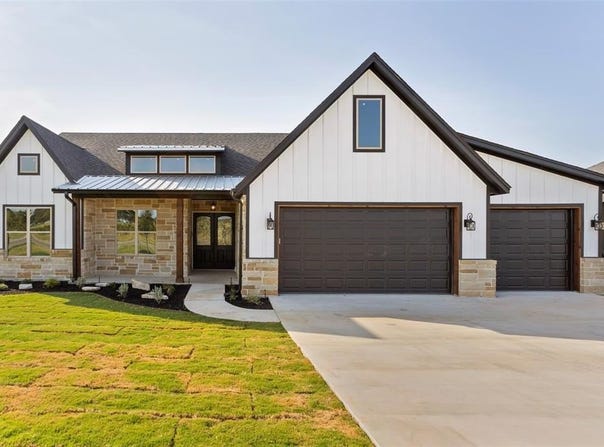 9008 Parkview Circle, Tolar, TX 76476