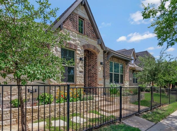 902 Adam Way, Euless, TX 76040