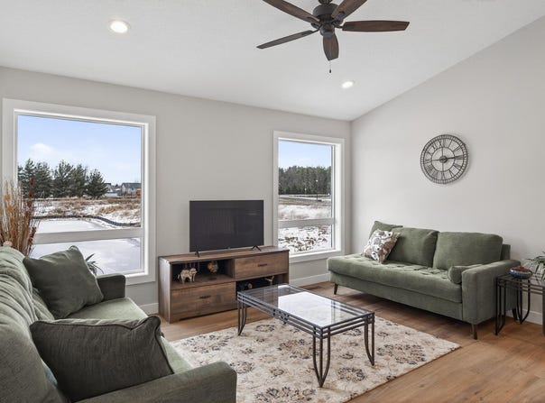 38653 Hawthorne Avenue, North Branch, MN 55056
