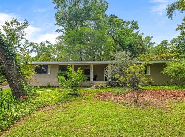 1802 W Indianhead Drive, Tallahassee, FL 32301