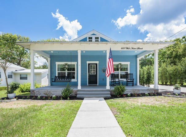 141 W MAIN STREET, LAKE HELEN, FL 32744