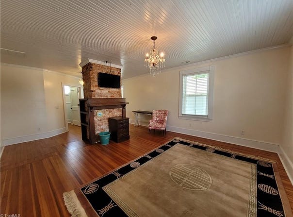 207 W Main Street, Pilot Mountain, NC 27041