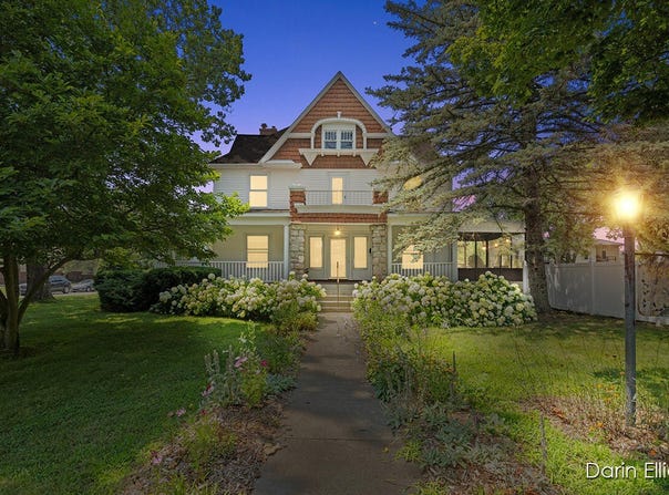 223 S Pearl Street, Belding, MI 48809