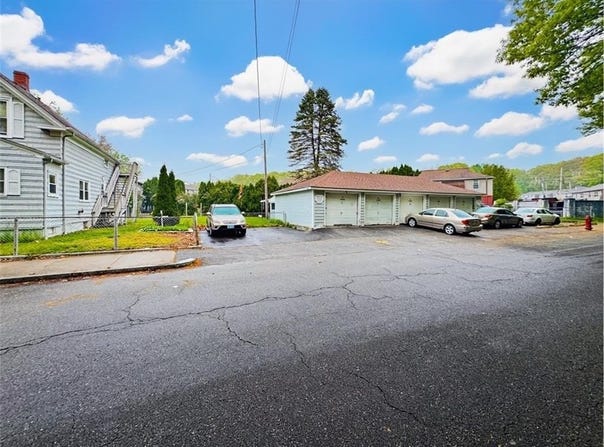 Robinson Street, Woonsocket, RI 02895