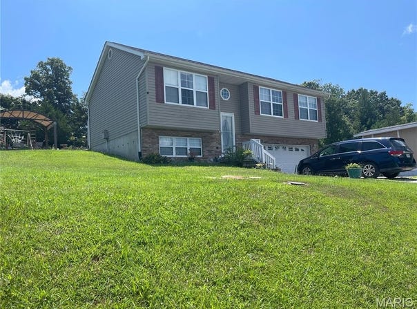 1528 Sandpiper, St Clair, MO 63077
