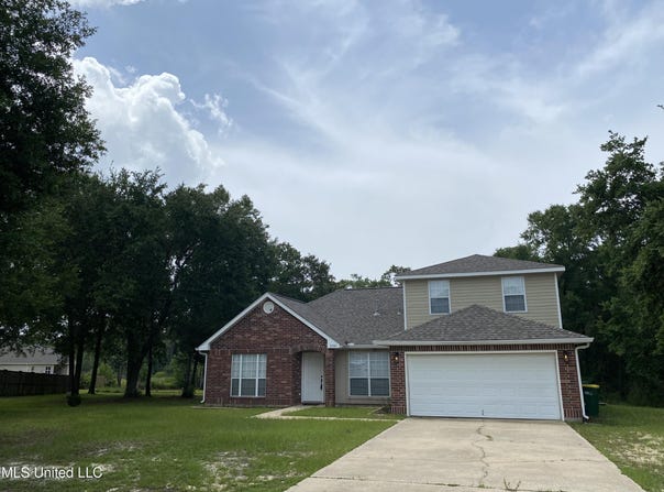 2501 Shelby Lane, Ocean Springs, MS 39564