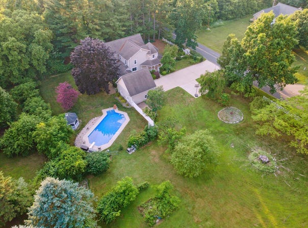 6512 Rs Avenue E, Scotts, MI 49088